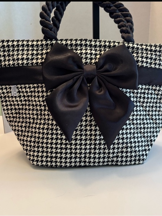 Handbags - Houndstooth Bow Accent Tote Bag